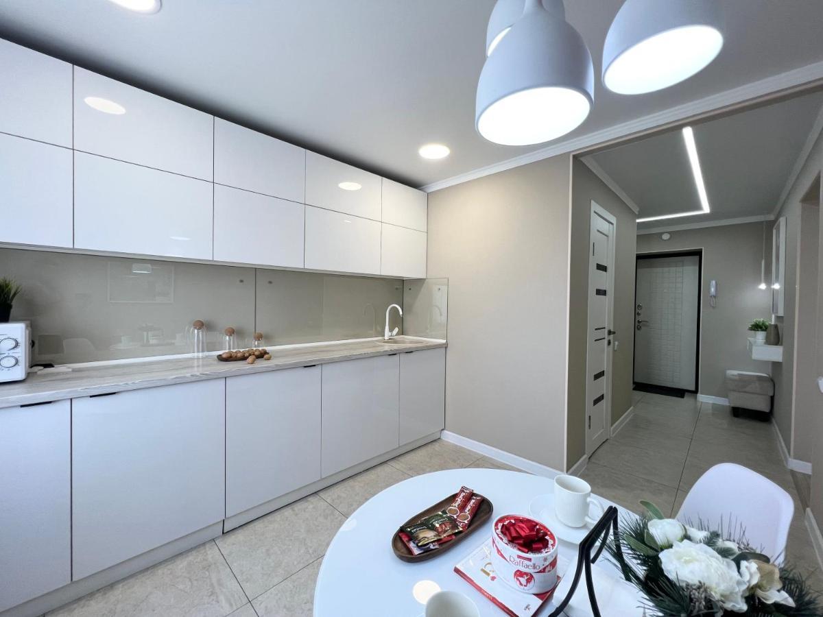 Luxury Apartments Pavlodar Exterior photo