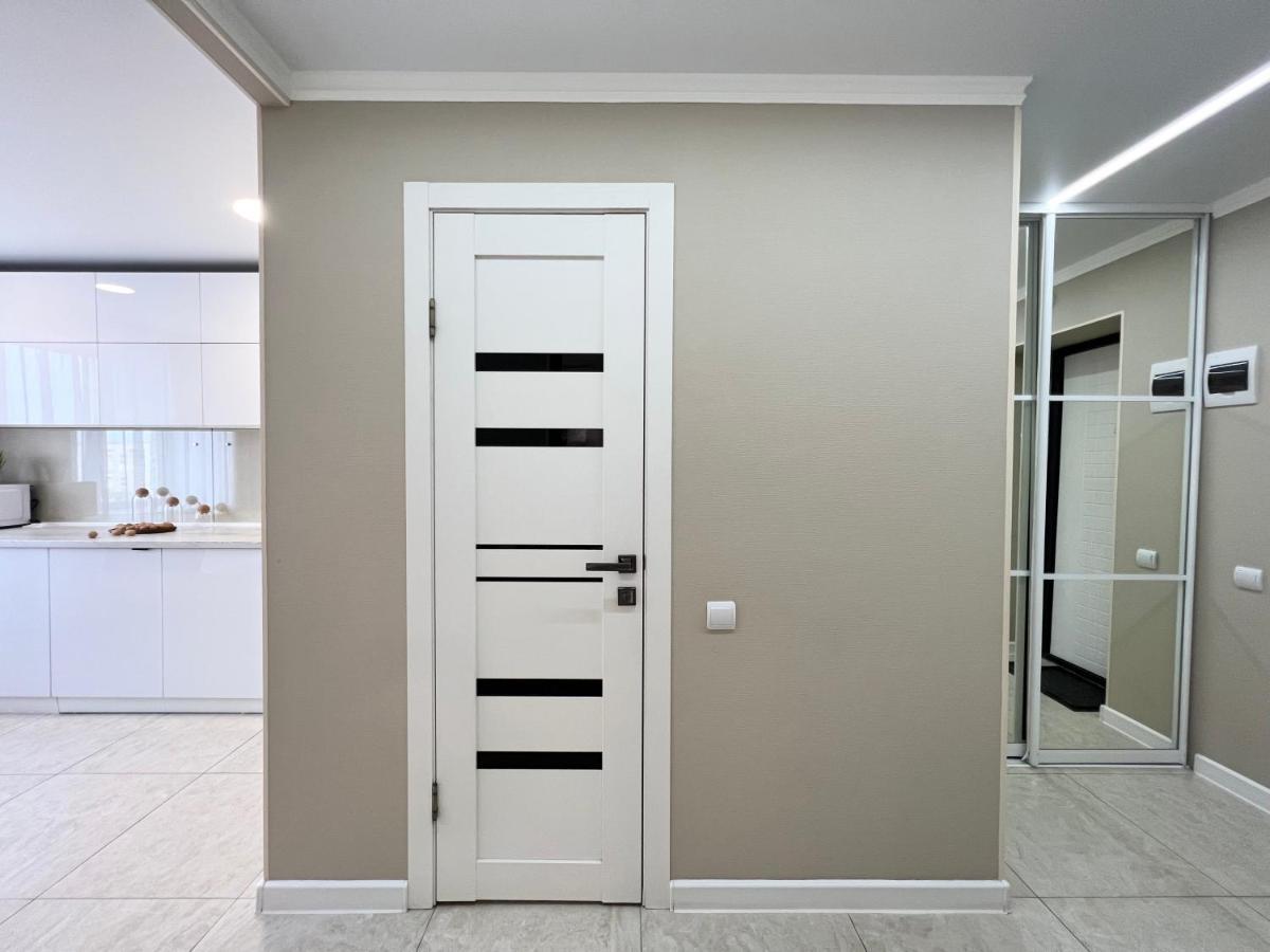 Luxury Apartments Pavlodar Exterior photo