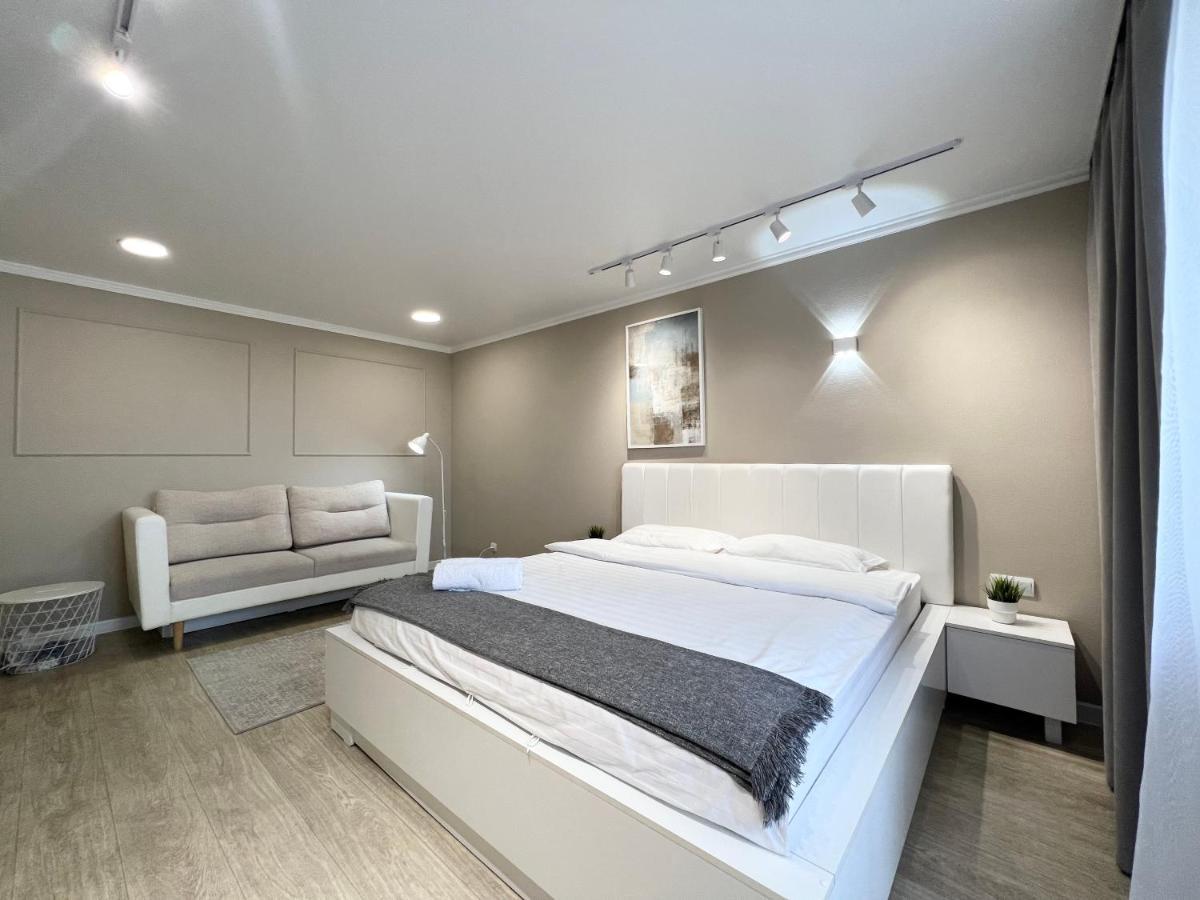 Luxury Apartments Pavlodar Exterior photo